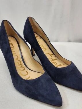 SAM EDELMAN TONIA SPIKE NAVY SUEDE PUMPS.  8 1/2.  Worn once